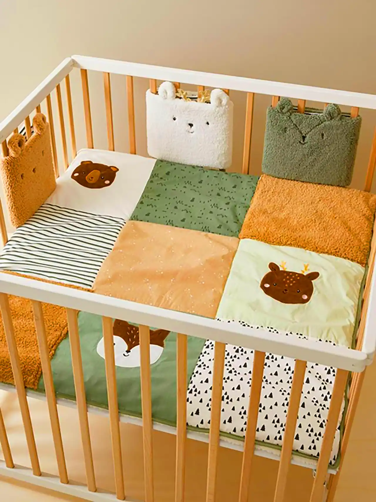 تخت حفاظ دار برای نوزاد