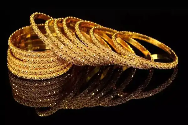 تعبیر خواب طلا برای زن + برای زن متاهل و باردار و دختر مجرد و از دید مولف