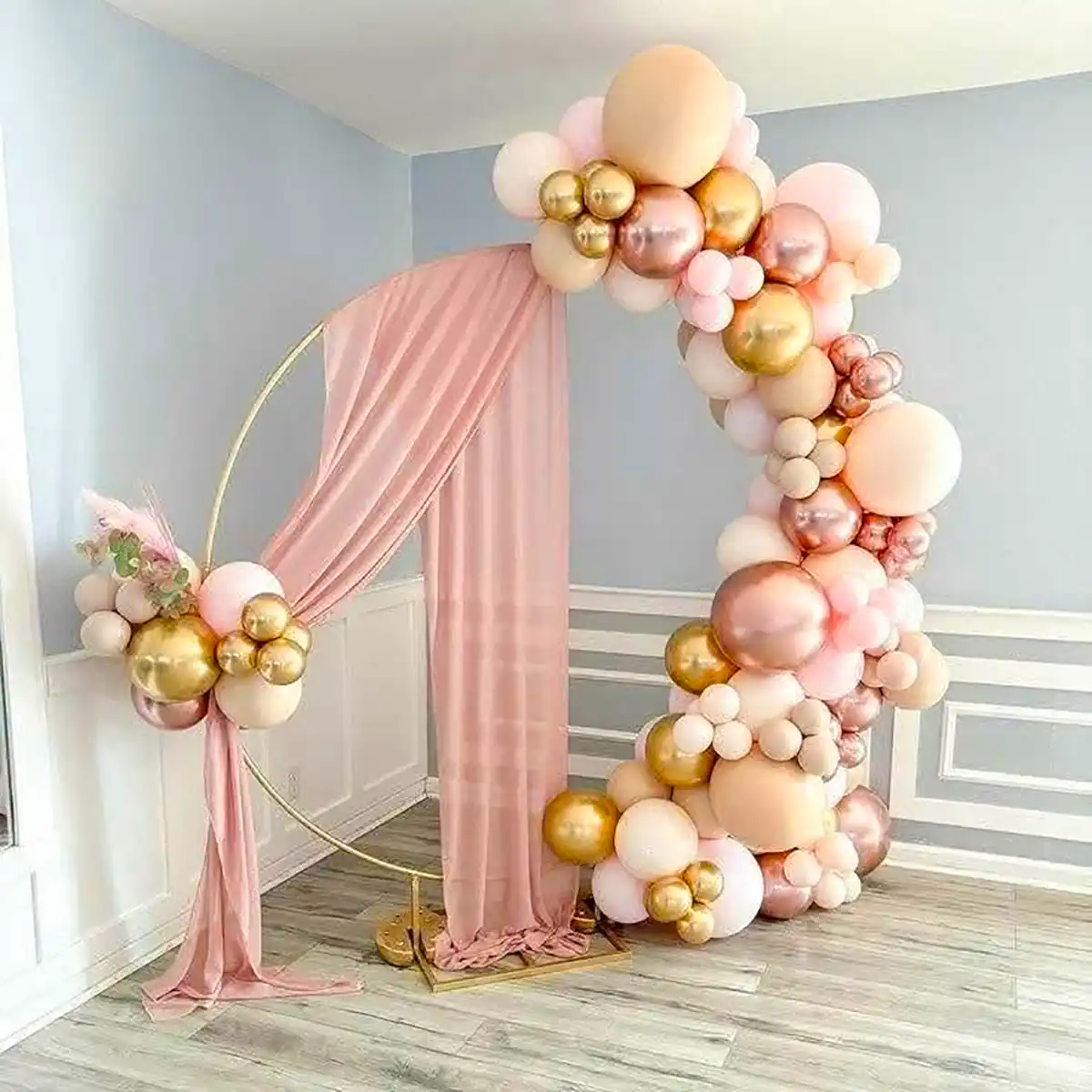 طاق بادکنکی برای جشن ها