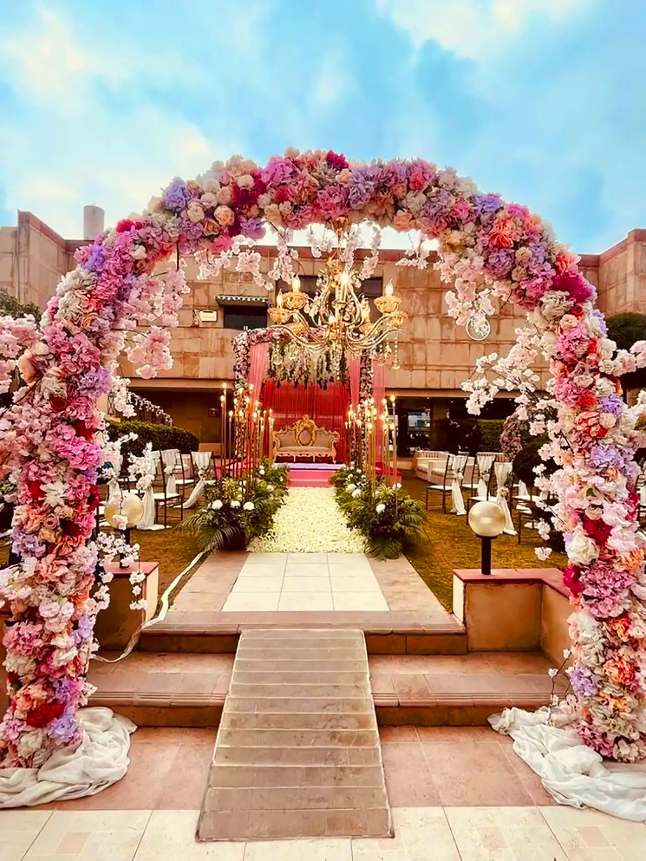 طاق گل برای مراسم عروسی