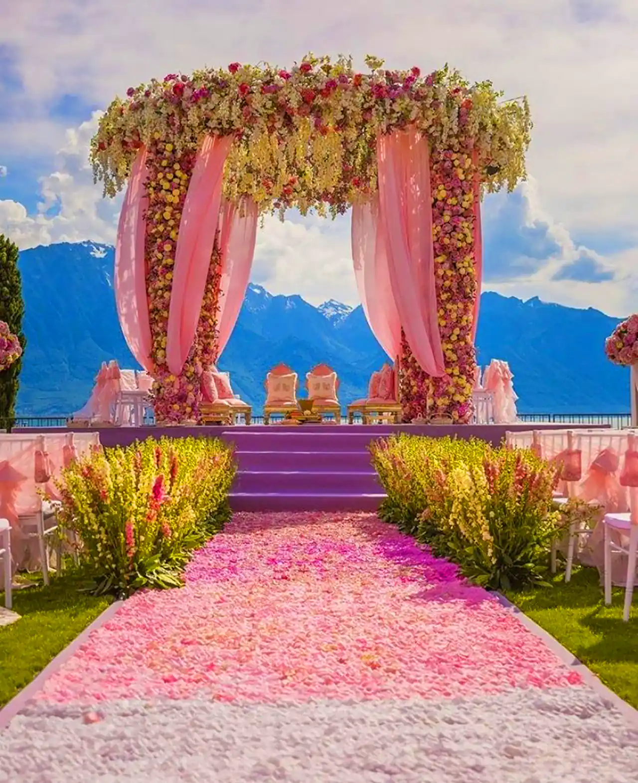 طاق گل برای مراسم عروسی