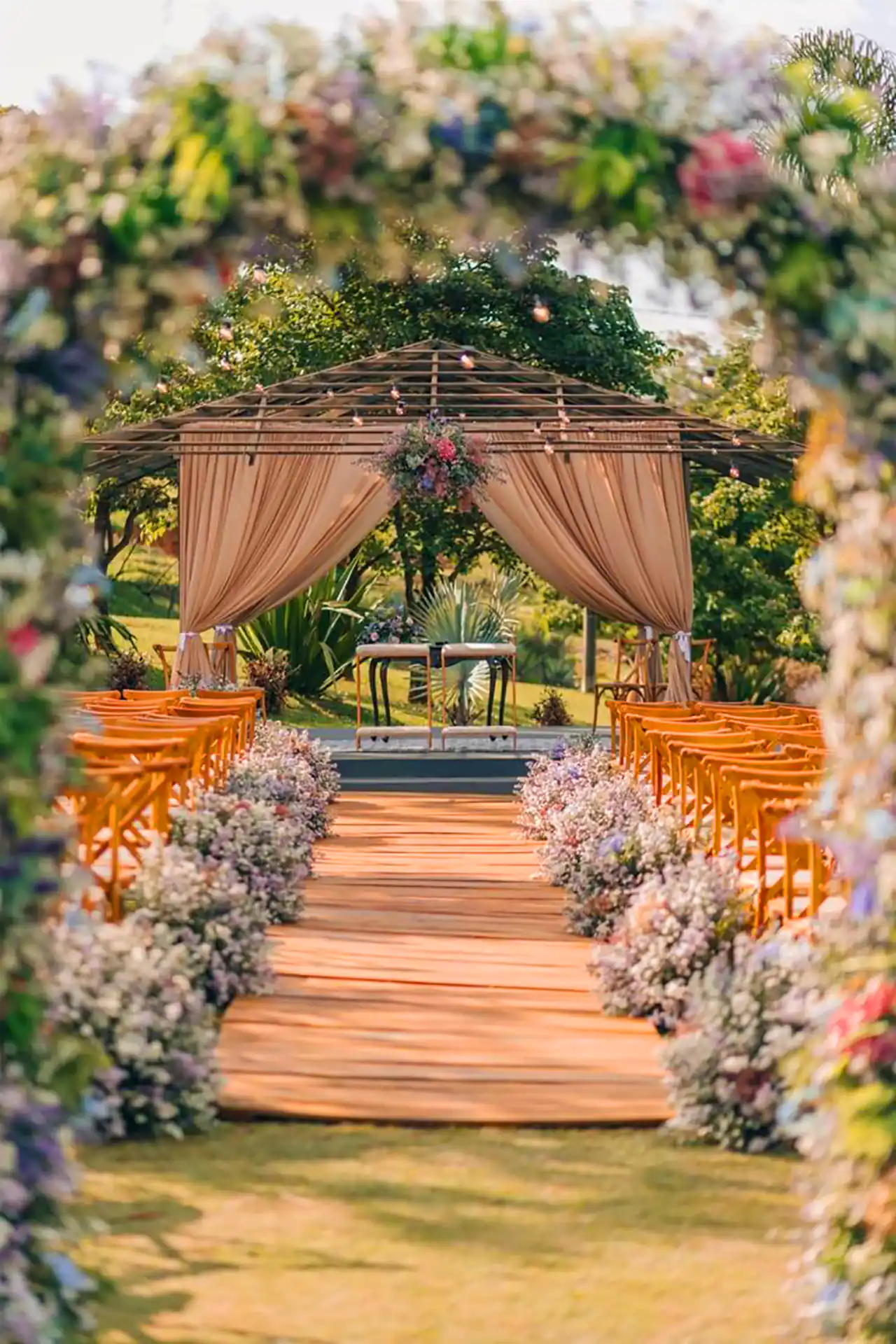 طاق گل برای مراسم عروسی