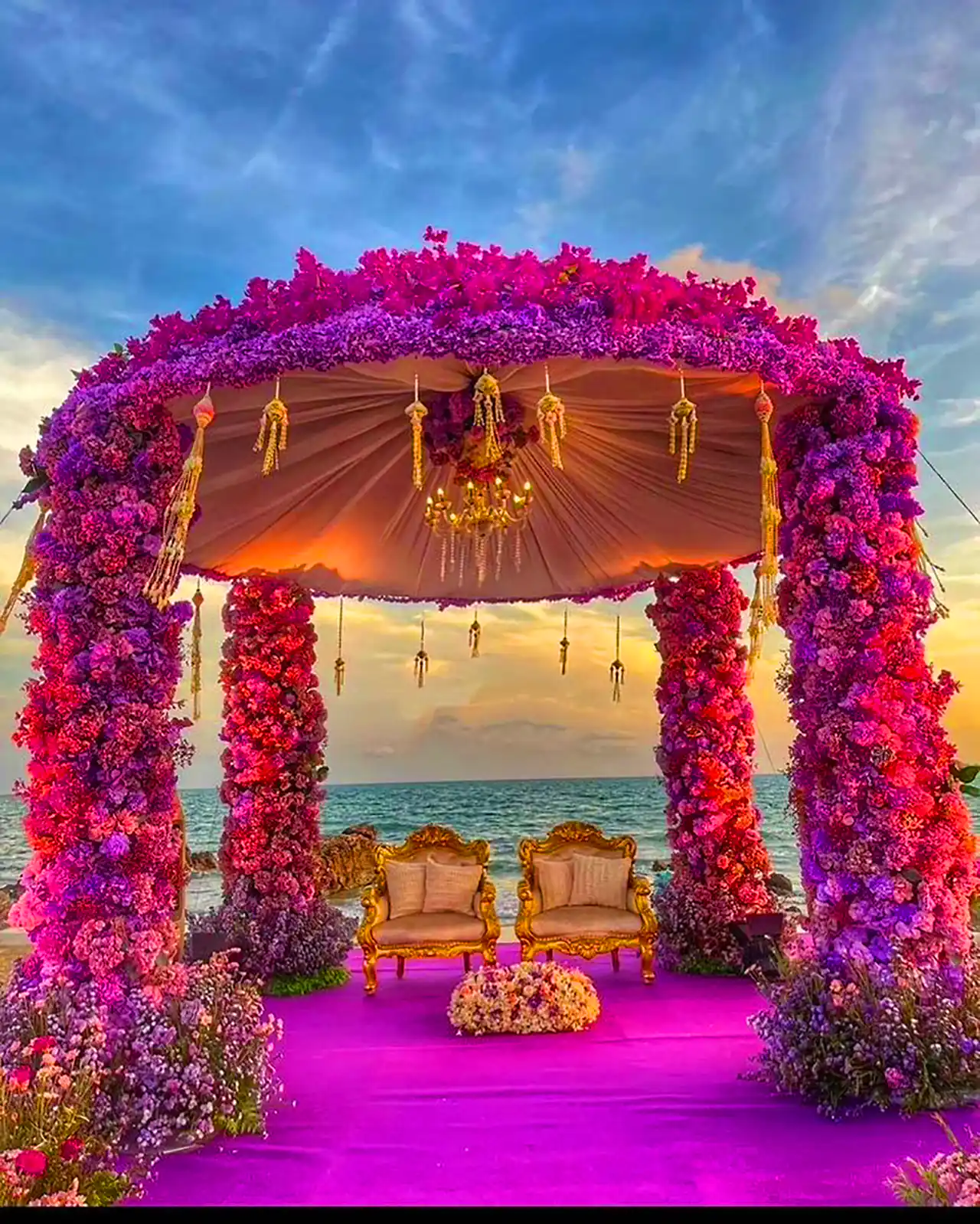 طاق گل برای مراسم عروسی