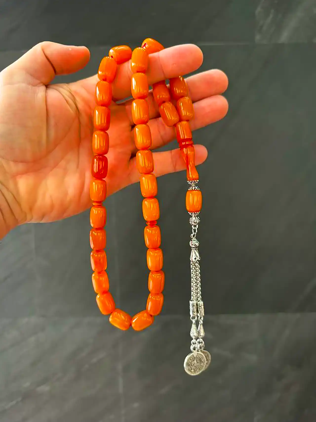 تسبیح سنگی کهربائی