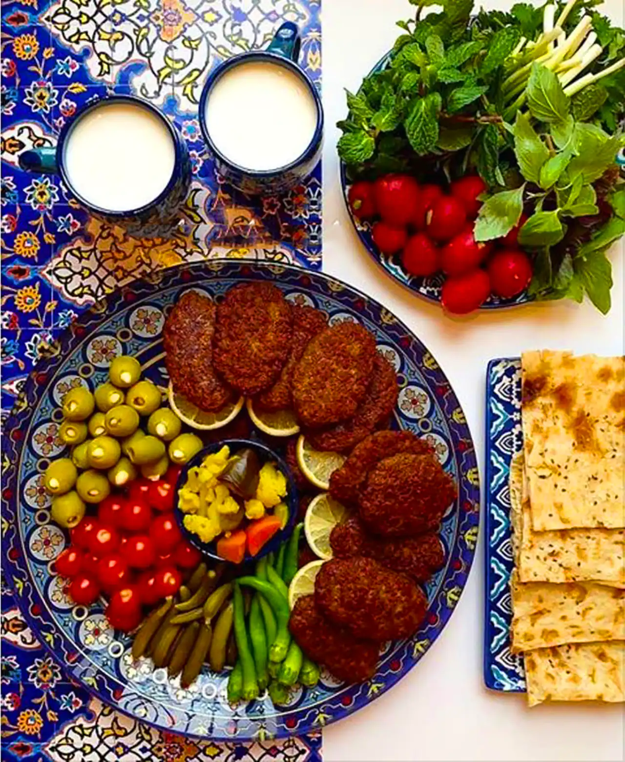 تزیین شامی کباب خونگی