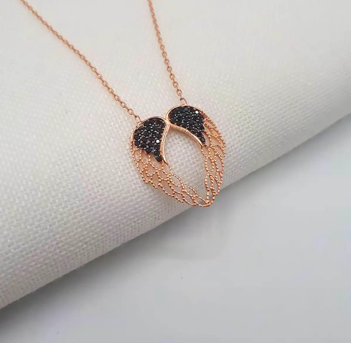 تو گردنی زیبا و ترند