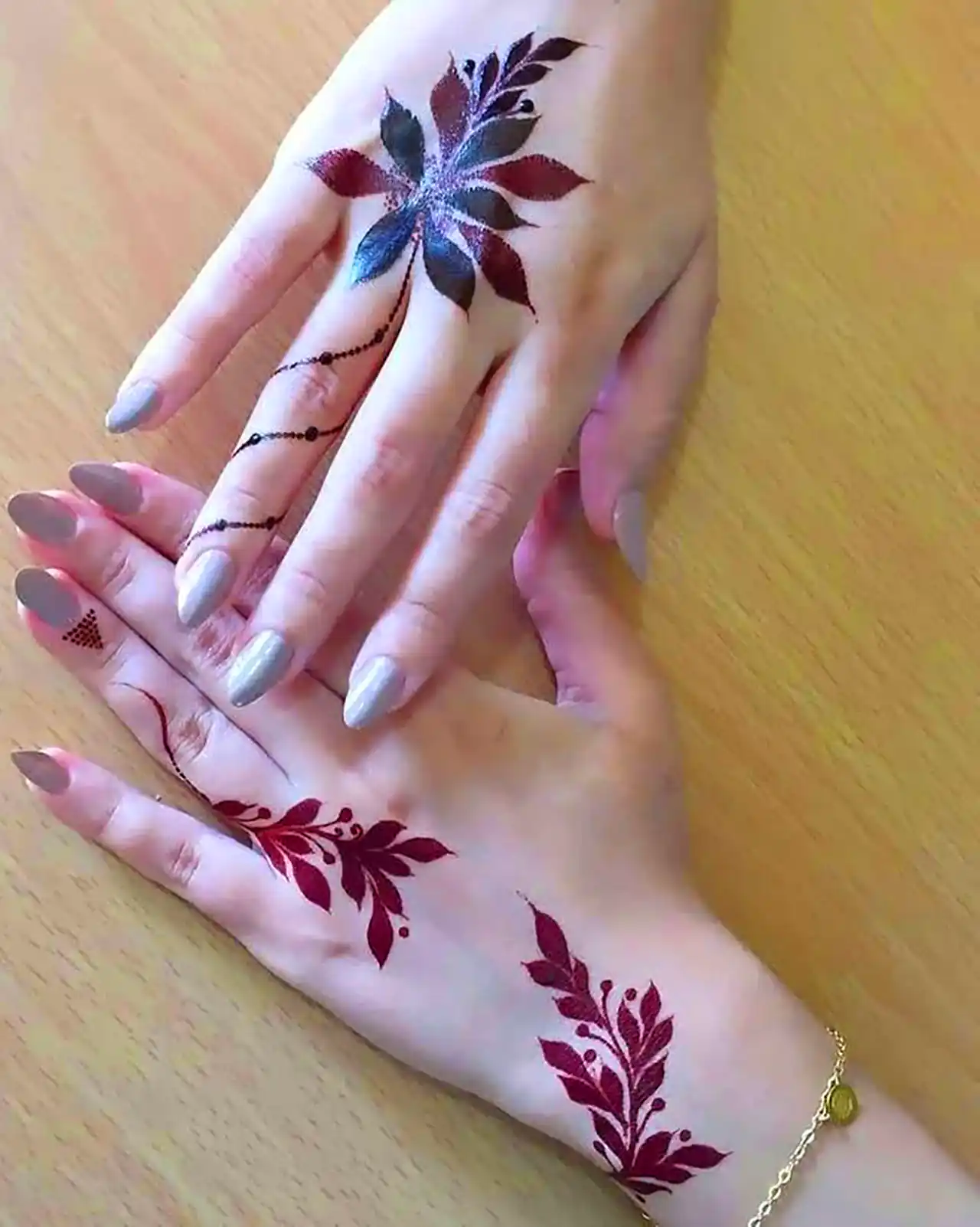 طرح حنا روی دست