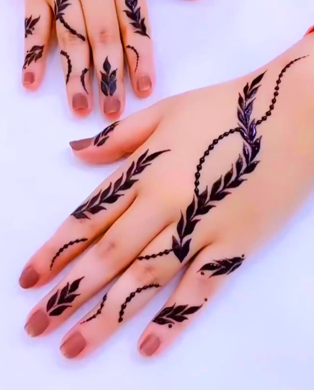 طرح حنا روی دست