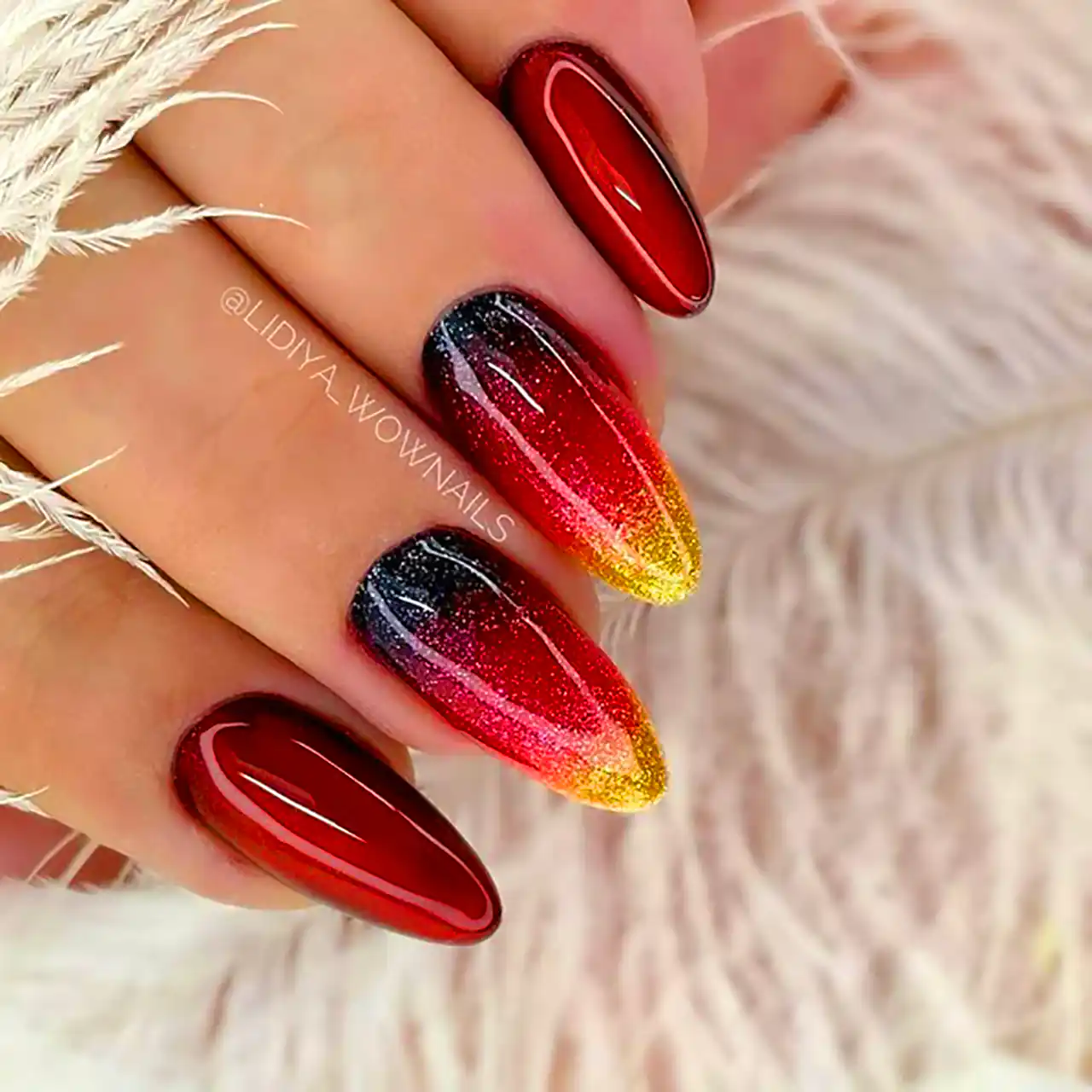 طرح ناخن آمبره نئونی