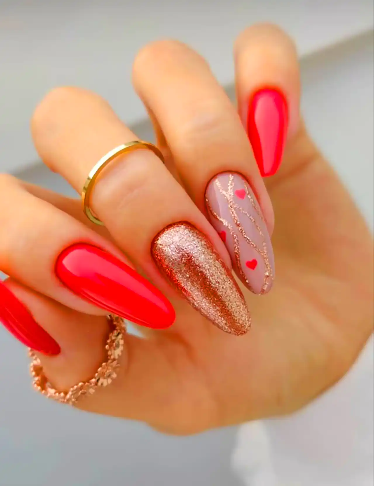 طرح ناخن ترکیبی قرمز