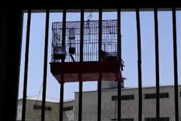 تعبیر خواب زندان ابن سیرین + برای زن متاهل و باردار و دختر مجرد و از دید مولف