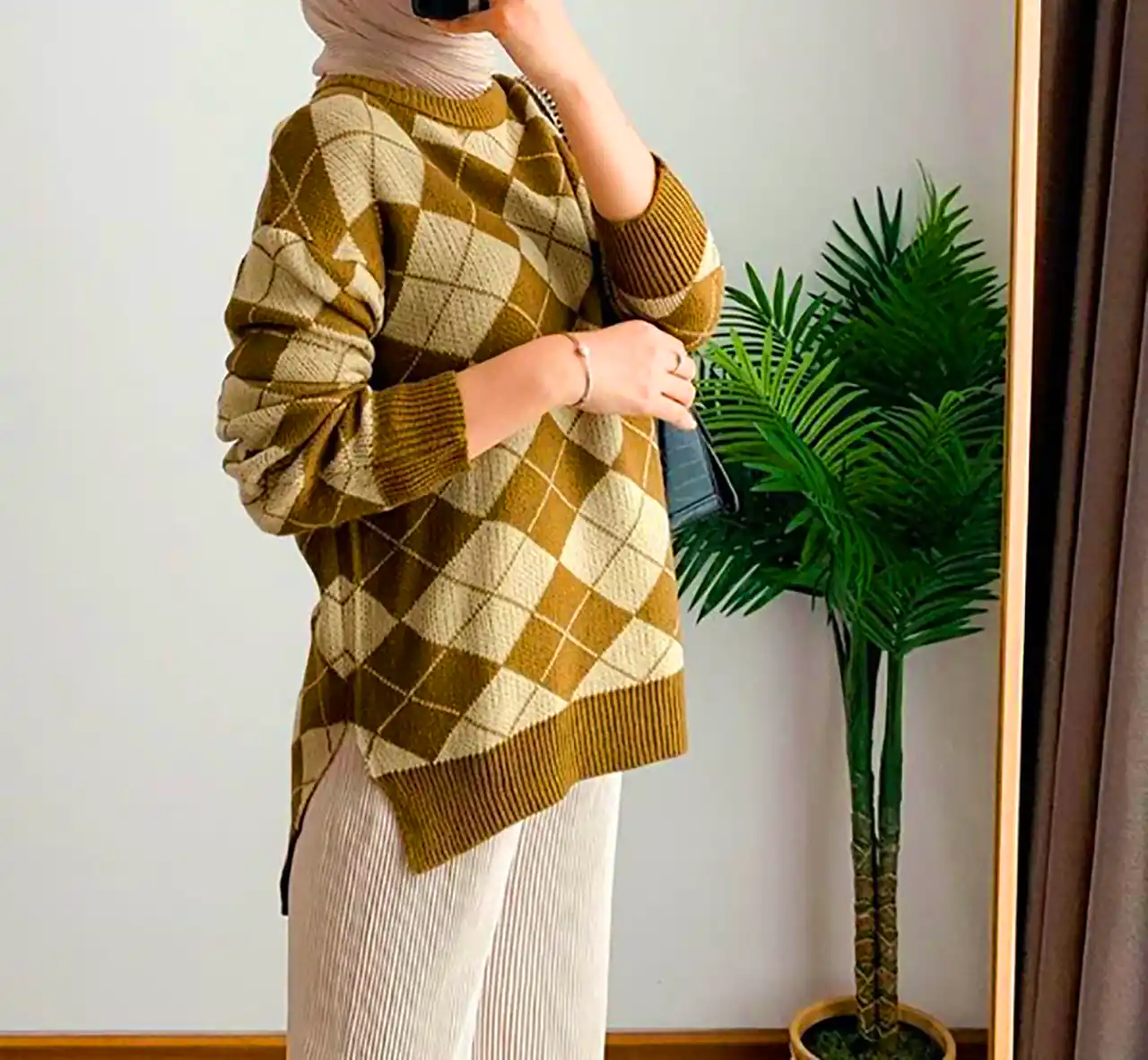 ژاکت بافت طرح لوزی