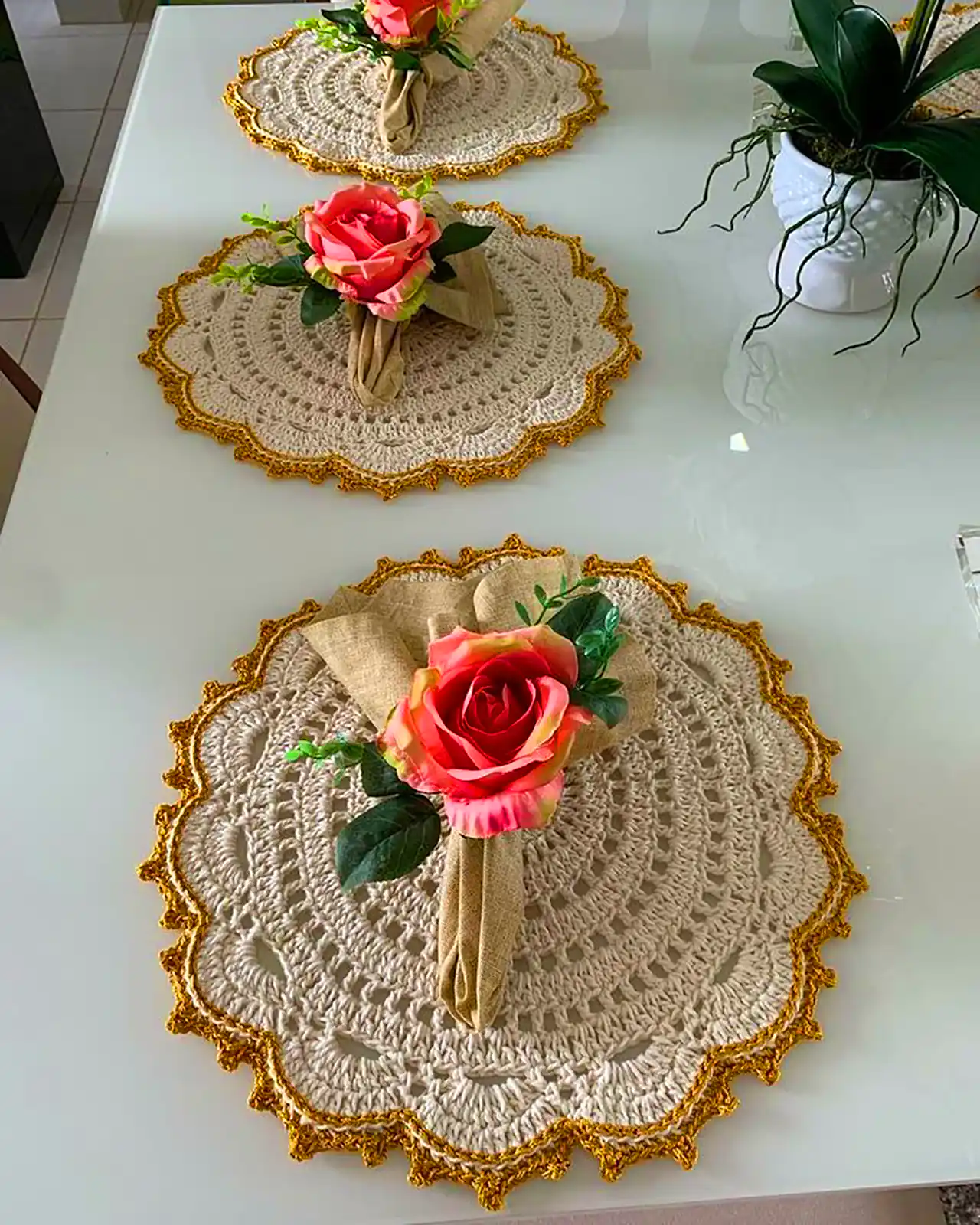 زیربشقابی قلاب بافی شیک