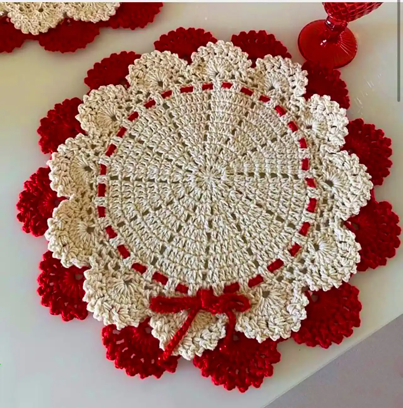 زیربشقابی قلاب بافی شیک